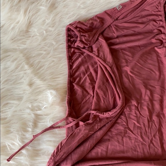 Fabletics top NWOT - Picture 3 of 5